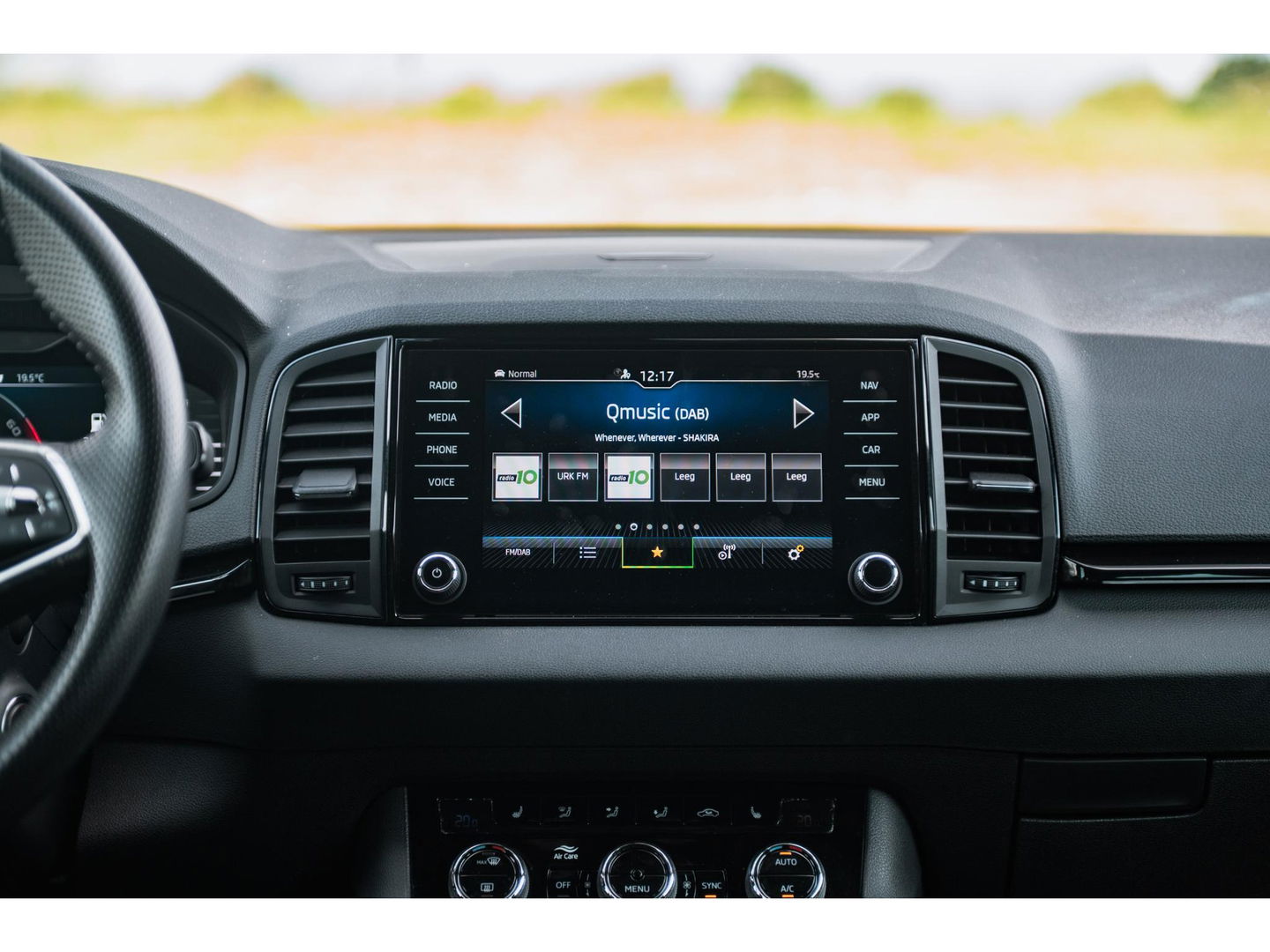 Škoda Karoq 1.5 TSI 150PK DSG Sportline | TREKHAAK  | DIGI DASH | NAVI | ELEKTRISCH BEDIENBARE ACHTERKLEP | ADAPTIVE CRUISE CONTROL