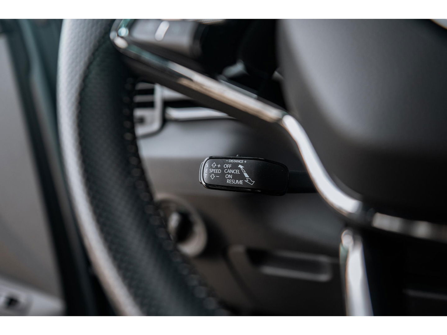 Škoda Karoq 1.5 TSI 150PK DSG Sportline | TREKHAAK  | DIGI DASH | NAVI | ELEKTRISCH BEDIENBARE ACHTERKLEP | ADAPTIVE CRUISE CONTROL