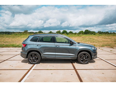 Škoda Karoq 1.5 TSI 150PK DSG Sportline | TREKHAAK  | DIGI DASH | NAVI | ELEKTRISCH BEDIENBARE ACHTERKLEP | ADAPTIVE CRUISE CONTROL