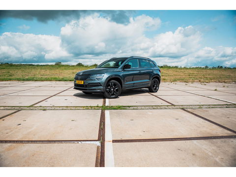 Škoda Karoq 1.5 TSI 150PK DSG Sportline | TREKHAAK  | DIGI DASH | NAVI | ELEKTRISCH BEDIENBARE ACHTERKLEP | ADAPTIVE CRUISE CONTROL