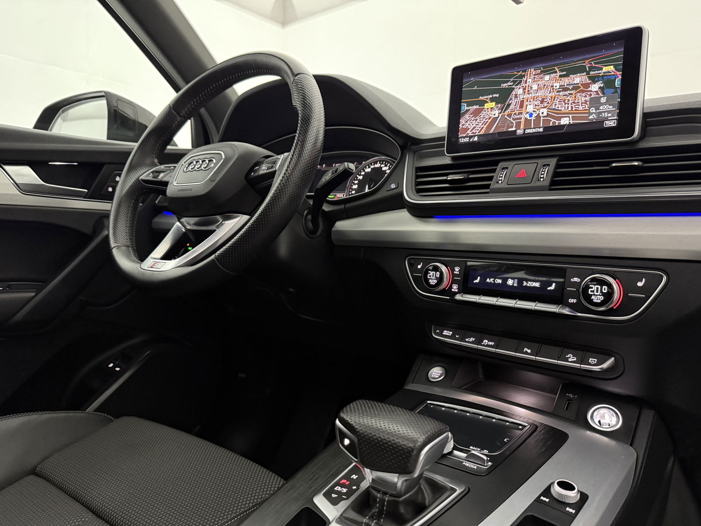 Audi Q5 50 TFSI e Quattro S-line | Pano | Luchtvering | Memory | Sfeerverl. | Trekh. | Carplay | Parkeersens. | Keyless | NAP