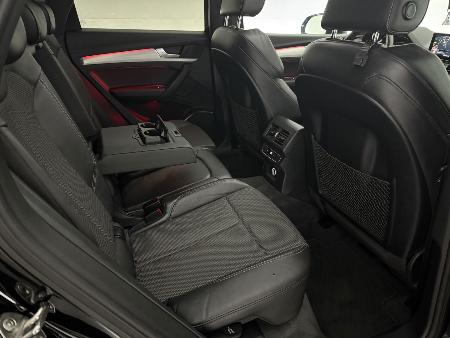 Audi Q5 50 TFSI e Quattro S-line | Pano | Luchtvering | Memory | Sfeerverl. | Trekh. | Carplay | Parkeersens. | Keyless | NAP