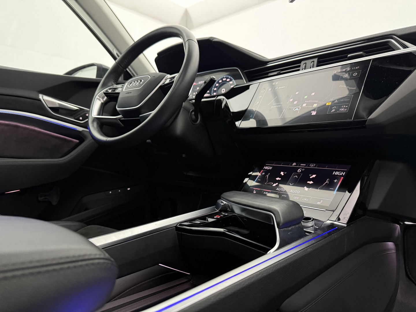 Audi e-tron 50 Quattro Business edition Plus 71 kWh | SOH 92% | Pano | Memory | Virtual | Sfeer | Camera | Carplay | Stoelverw. | Keyless | NAP