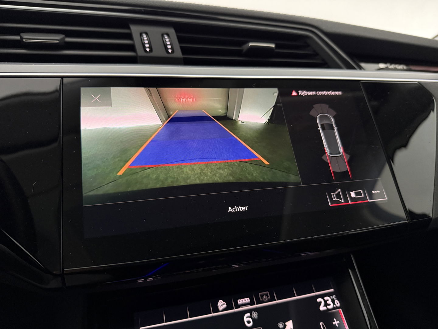 Audi e-tron 50 Quattro Business edition Plus 71 kWh | SOH 92% | Pano | Memory | Virtual | Sfeer | Camera | Carplay | Stoelverw. | Keyless | NAP