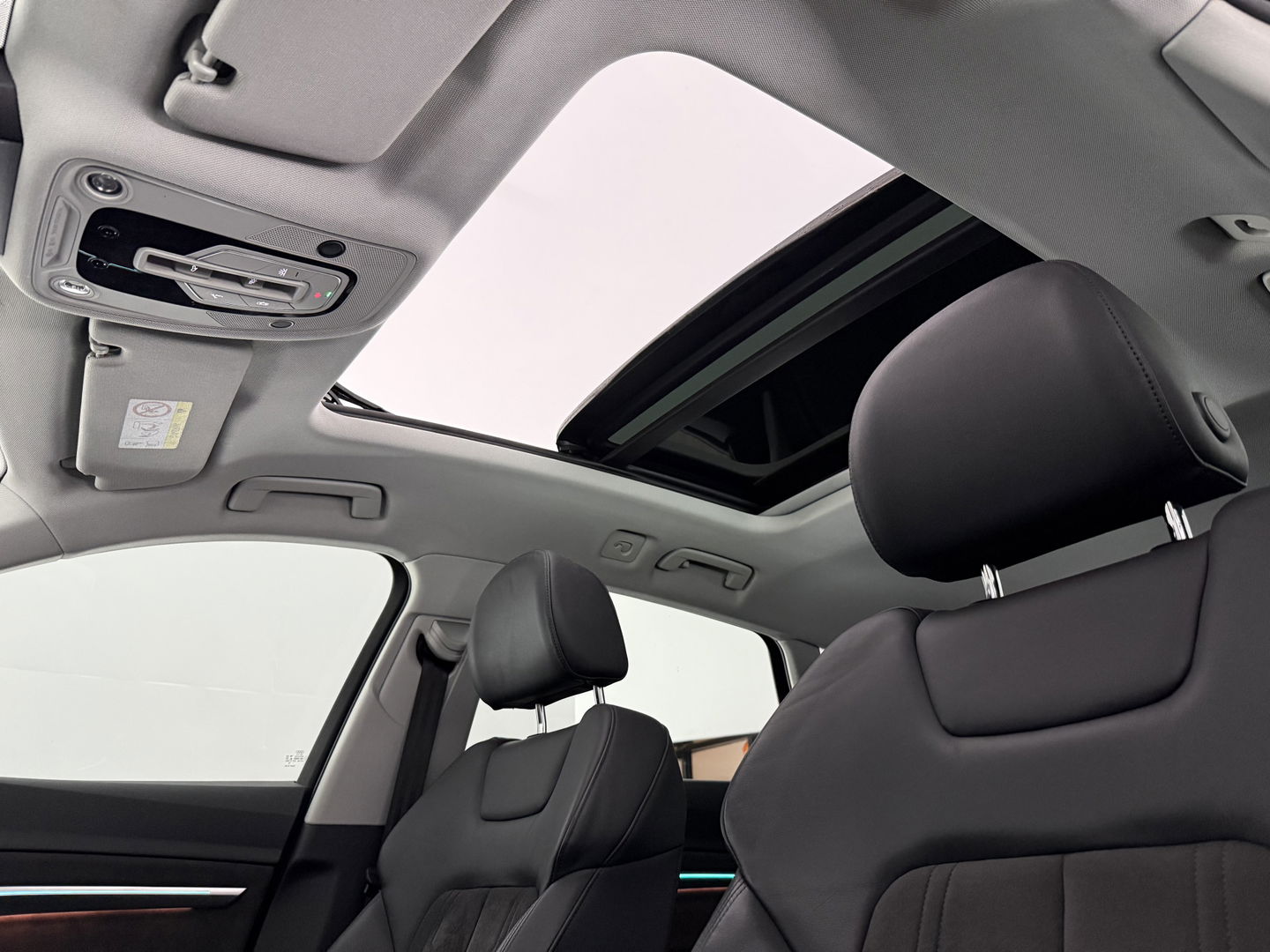 Audi e-tron 50 Quattro Business edition Plus 71 kWh | SOH 92% | Pano | Memory | Virtual | Sfeer | Camera | Carplay | Stoelverw. | Keyless | NAP