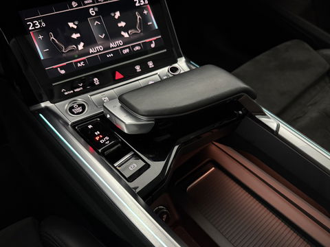 Audi e-tron 50 Quattro Business edition Plus 71 kWh | SOH 92% | Pano | Memory | Virtual | Sfeer | Camera | Carplay | Stoelverw. | Keyless | NAP
