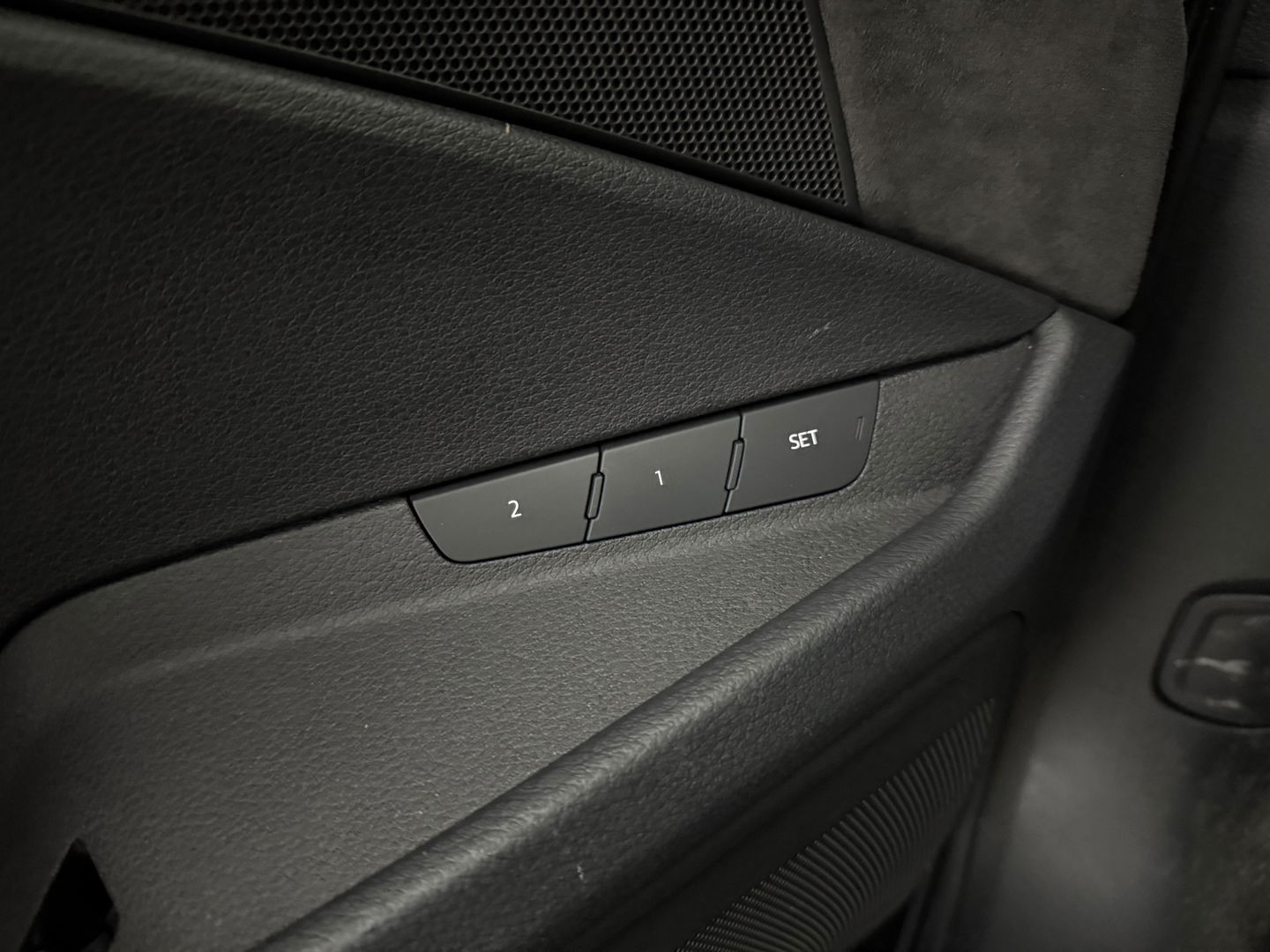 Audi e-tron 50 Quattro Business edition Plus 71 kWh | SOH 92% | Pano | Memory | Virtual | Sfeer | Camera | Carplay | Stoelverw. | Keyless | NAP