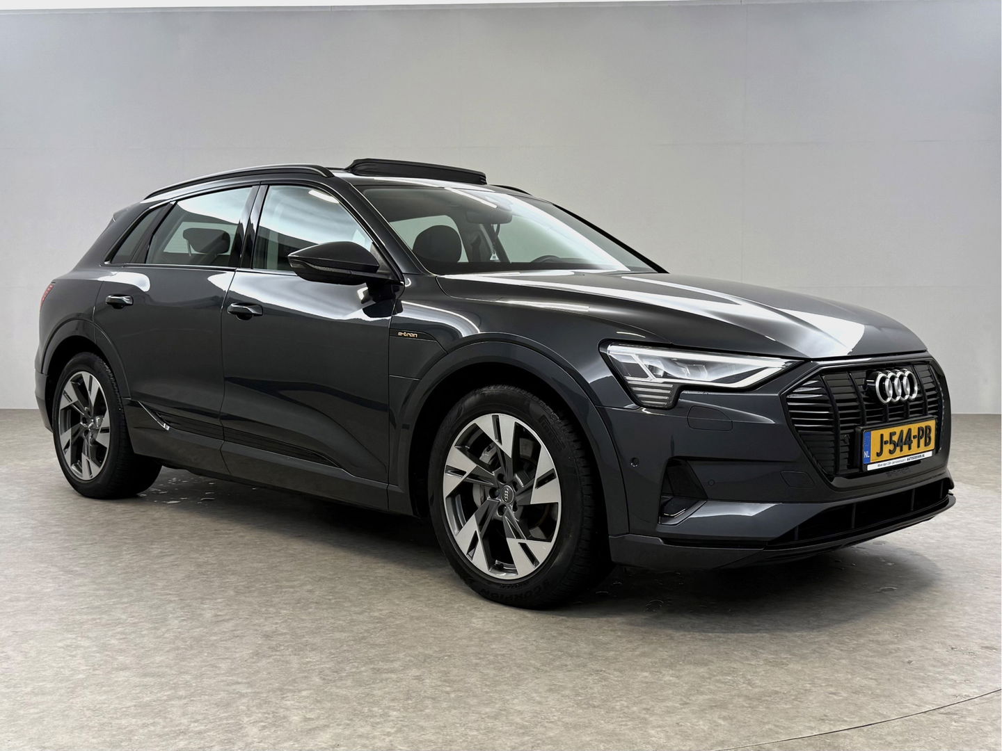 Audi e-tron 50 Quattro Business edition Plus 71 kWh | SOH 92% | Pano | Memory | Virtual | Sfeer | Camera | Carplay | Stoelverw. | Keyless | NAP