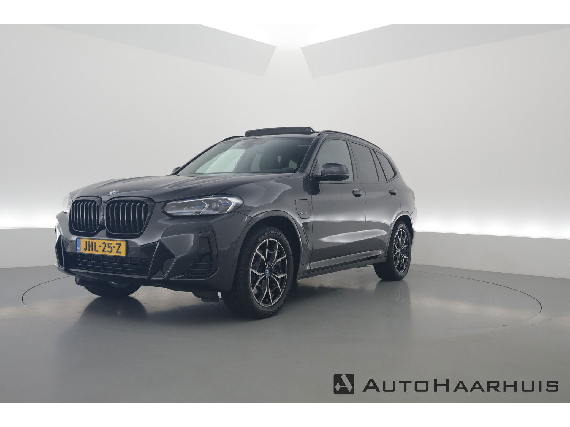 BMW X3 xDrive30e M Sport | Pano | Laser | Elek. Trekhaak | HUD | Keyless | 360cam | Stoel- Stuurverw.