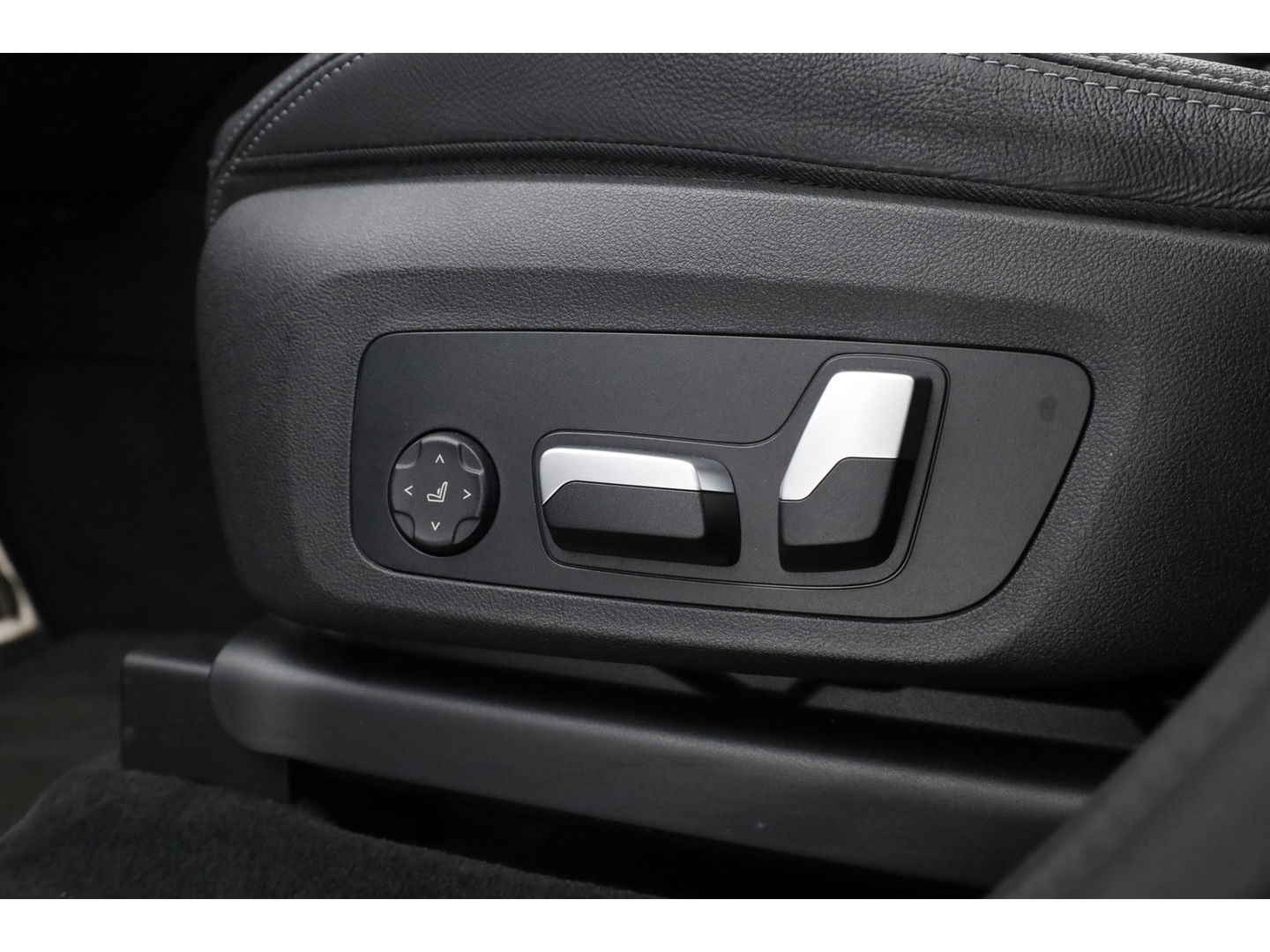 BMW X3 xDrive30e M Sport | Pano | Laser | Elek. Trekhaak | HUD | Keyless | 360cam | Stoel- Stuurverw.