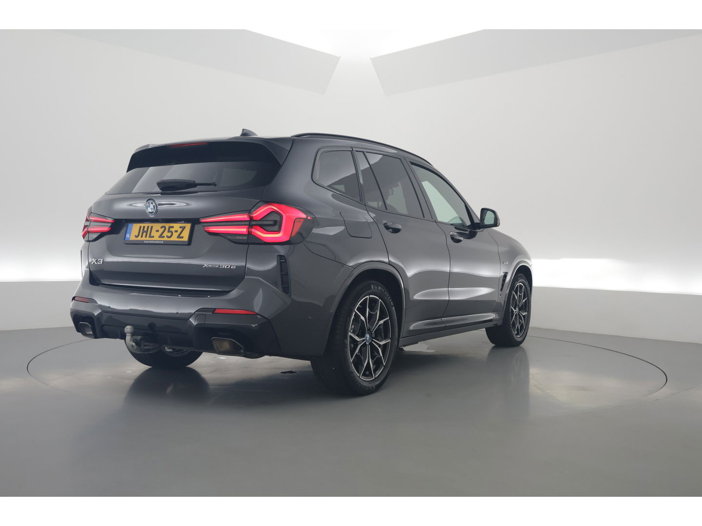 BMW X3 xDrive30e M Sport | Pano | Laser | Elek. Trekhaak | HUD | Keyless | 360cam | Stoel- Stuurverw.