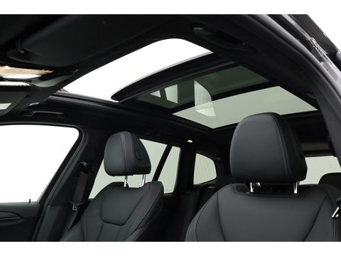 BMW X3 xDrive30e M Sport | Pano | Laser | Elek. Trekhaak | HUD | Keyless | 360cam | Stoel- Stuurverw.