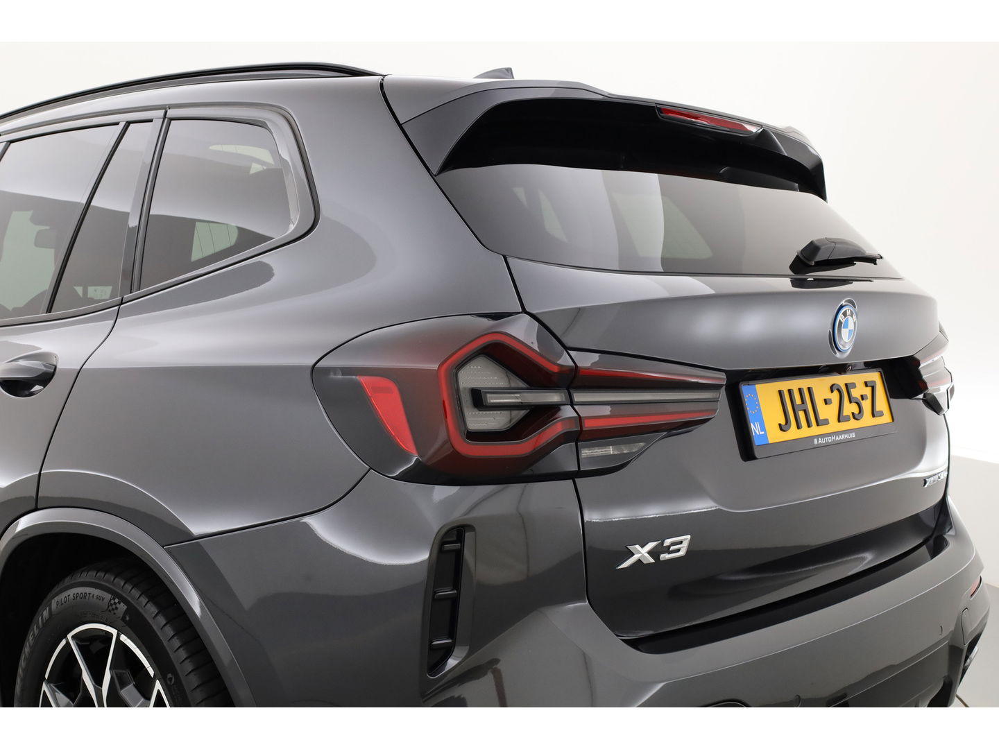 BMW X3 xDrive30e M Sport | Pano | Laser | Elek. Trekhaak | HUD | Keyless | 360cam | Stoel- Stuurverw.