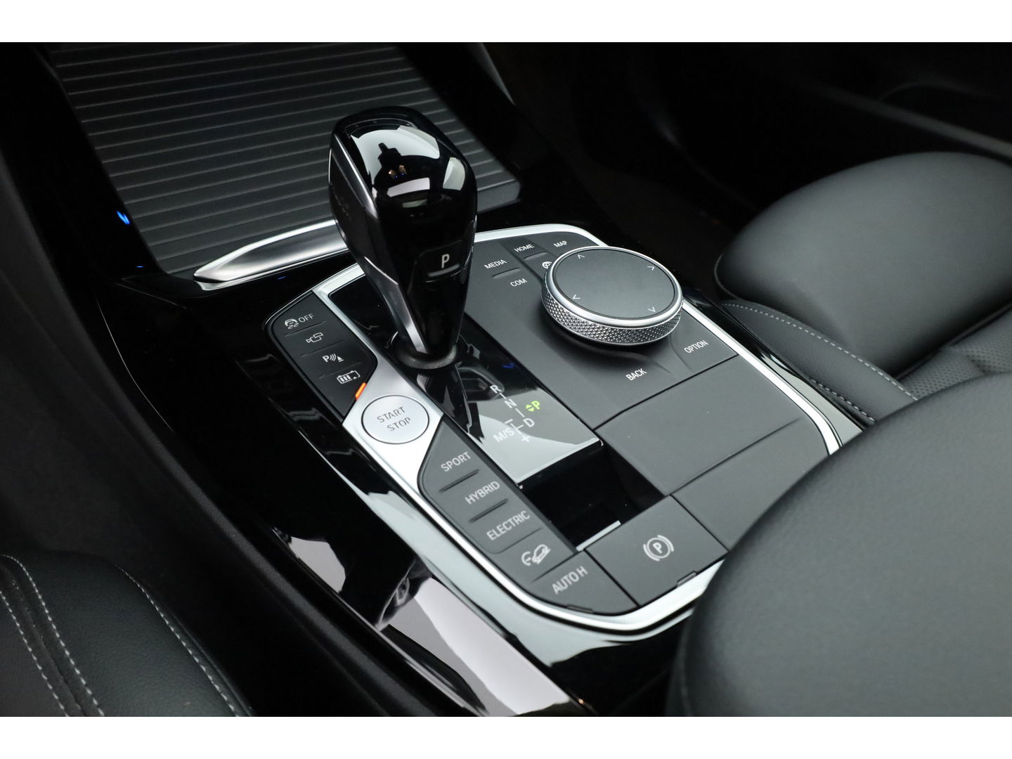 BMW X3 xDrive30e M Sport | Pano | Laser | Elek. Trekhaak | HUD | Keyless | 360cam | Stoel- Stuurverw.