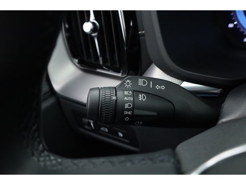 Volvo XC60 T6 Plug-in hybrid R-Design | Pano | Elek. Trekhaak | H&K | Pilot Assist | CarPlay | Navi | Stoel- Stuurverw.