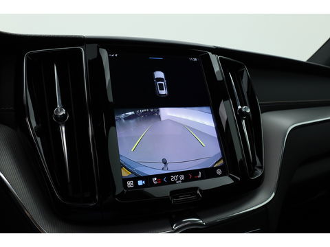Volvo XC60 T6 Plug-in hybrid R-Design | Pano | Elek. Trekhaak | H&K | Pilot Assist | CarPlay | Navi | Stoel- Stuurverw.