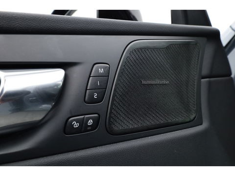 Volvo XC60 T6 Plug-in hybrid R-Design | Pano | Elek. Trekhaak | H&K | Pilot Assist | CarPlay | Navi | Stoel- Stuurverw.