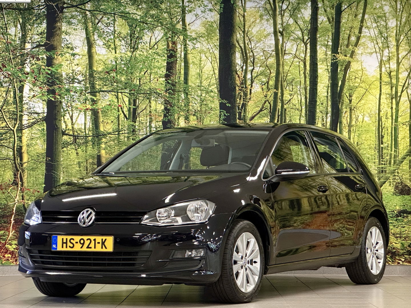 Volkswagen Golf 1.6 TDI Comfortline | Origineel Nederlands! | Cruise Control | Parkeersensoren | Bluetooth | Airconditioning | DAB | Navigatie | Centrale Deurvergrendeling