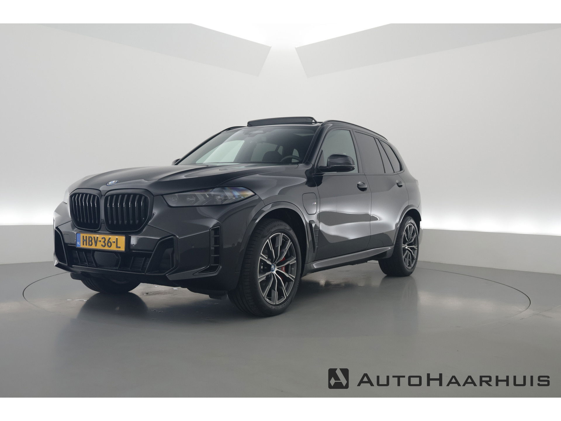 BMW X5 xDrive50e M Sport | Pano | 360 Cam | HUD | Luchtvering | Elek. trekhaak | H&K | Adapt. Cruise