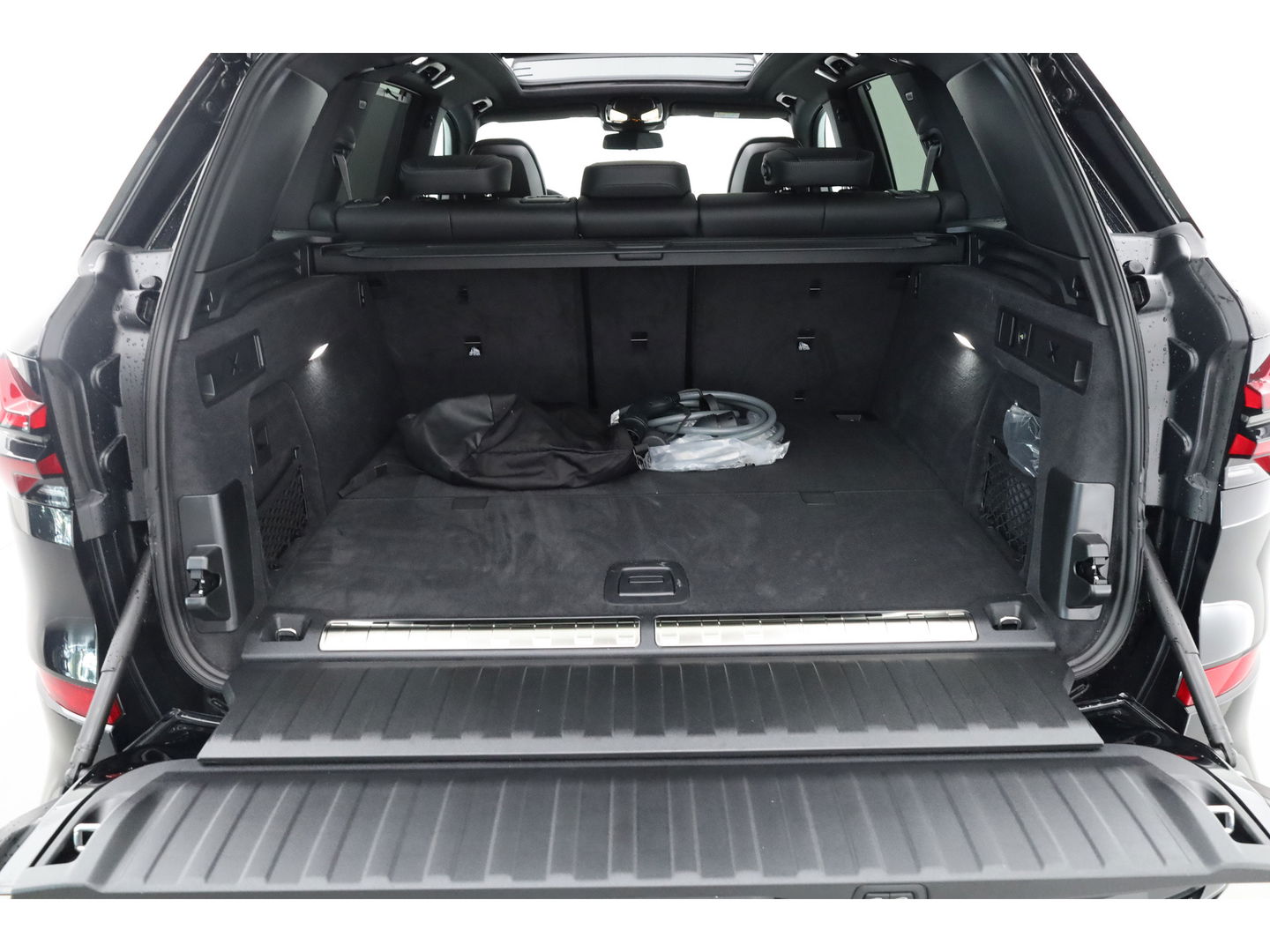 BMW X5 xDrive50e M Sport | Pano | 360 Cam | HUD | Luchtvering | Elek. trekhaak | H&K | Adapt. Cruise