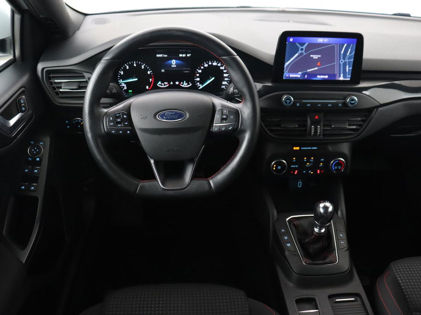 Ford Focus 1.5 EcoBoost ST Line | Panoramadak | Adaptive cruise | Stoel & stuurverwarming | Camera | B&O Sound | Carplay | Navigatie | Full LED | Park Assist | Airco
