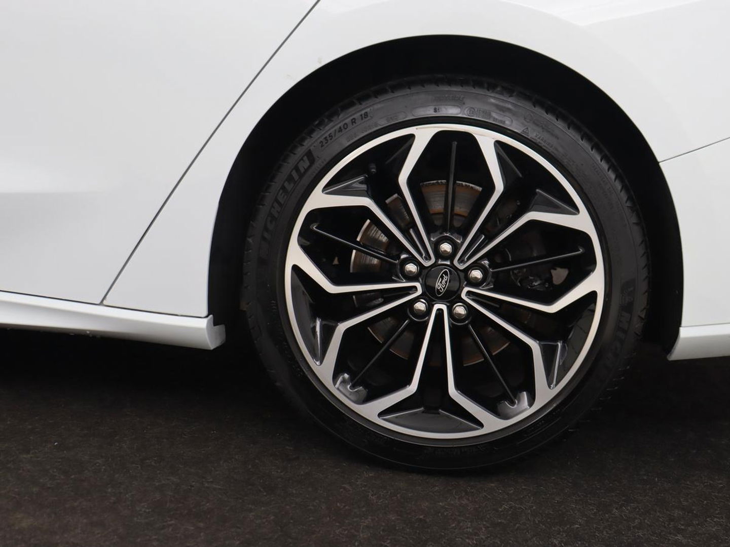 Ford Focus 1.5 EcoBoost ST Line | Panoramadak | Adaptive cruise | Stoel & stuurverwarming | Camera | B&O Sound | Carplay | Navigatie | Full LED | Park Assist | Airco