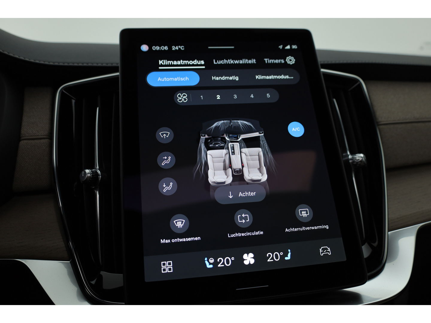 Volvo XC90 T8 Recharge Ultra Bright ''Facelift'' | Full Option | Luchtvering | B&W Audio | Massage | Pano | HUD | Stoelventilatie | 22'' | Trekhaak