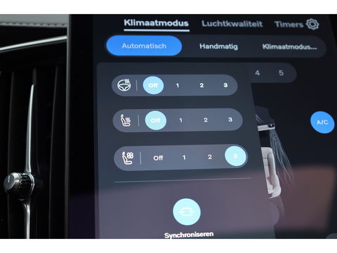 Volvo XC90 T8 Recharge Ultra Bright ''Facelift'' | Full Option | Luchtvering | B&W Audio | Massage | Pano | HUD | Stoelventilatie | 22'' | Trekhaak