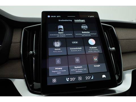 Volvo XC90 T8 Recharge Ultra Bright ''Facelift'' | Full Option | Luchtvering | B&W Audio | Massage | Pano | HUD | Stoelventilatie | 22'' | Trekhaak