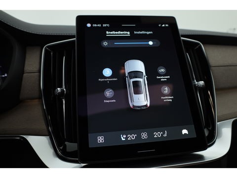 Volvo XC90 T8 Recharge Ultra Bright ''Facelift'' | Full Option | Luchtvering | B&W Audio | Massage | Pano | HUD | Stoelventilatie | 22'' | Trekhaak