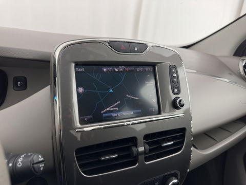 Renault ZOE (inclusive-battery) Q90 Bose Quickcharge 41 kWh Edition One {SOH-92%} LUXURY-LEATHER | FULL-LED | DIGI-COCKPIT | HEATED-COMFORTSEATS | BOSE-PREMIUM-AUDIO | CAMERA | R-LINK | PDC | PRIVACY-GLASS |  17"ALU*