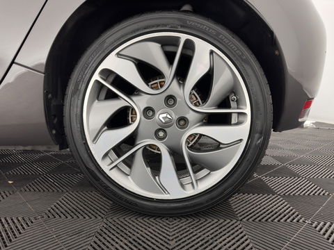 Renault ZOE (inclusive-battery) Q90 Bose Quickcharge 41 kWh Edition One {SOH-92%} LUXURY-LEATHER | FULL-LED | DIGI-COCKPIT | HEATED-COMFORTSEATS | BOSE-PREMIUM-AUDIO | CAMERA | R-LINK | PDC | PRIVACY-GLASS |  17"ALU*