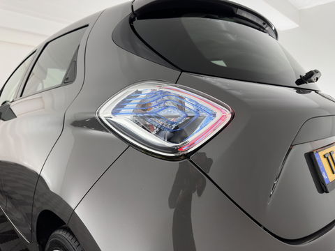 Renault ZOE (inclusive-battery) Q90 Bose Quickcharge 41 kWh Edition One {SOH-92%} LUXURY-LEATHER | FULL-LED | DIGI-COCKPIT | HEATED-COMFORTSEATS | BOSE-PREMIUM-AUDIO | CAMERA | R-LINK | PDC | PRIVACY-GLASS |  17"ALU*