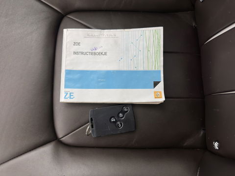 Renault ZOE (inclusive-battery) Q90 Bose Quickcharge 41 kWh Edition One {SOH-92%} LUXURY-LEATHER | FULL-LED | DIGI-COCKPIT | HEATED-COMFORTSEATS | BOSE-PREMIUM-AUDIO | CAMERA | R-LINK | PDC | PRIVACY-GLASS |  17"ALU*