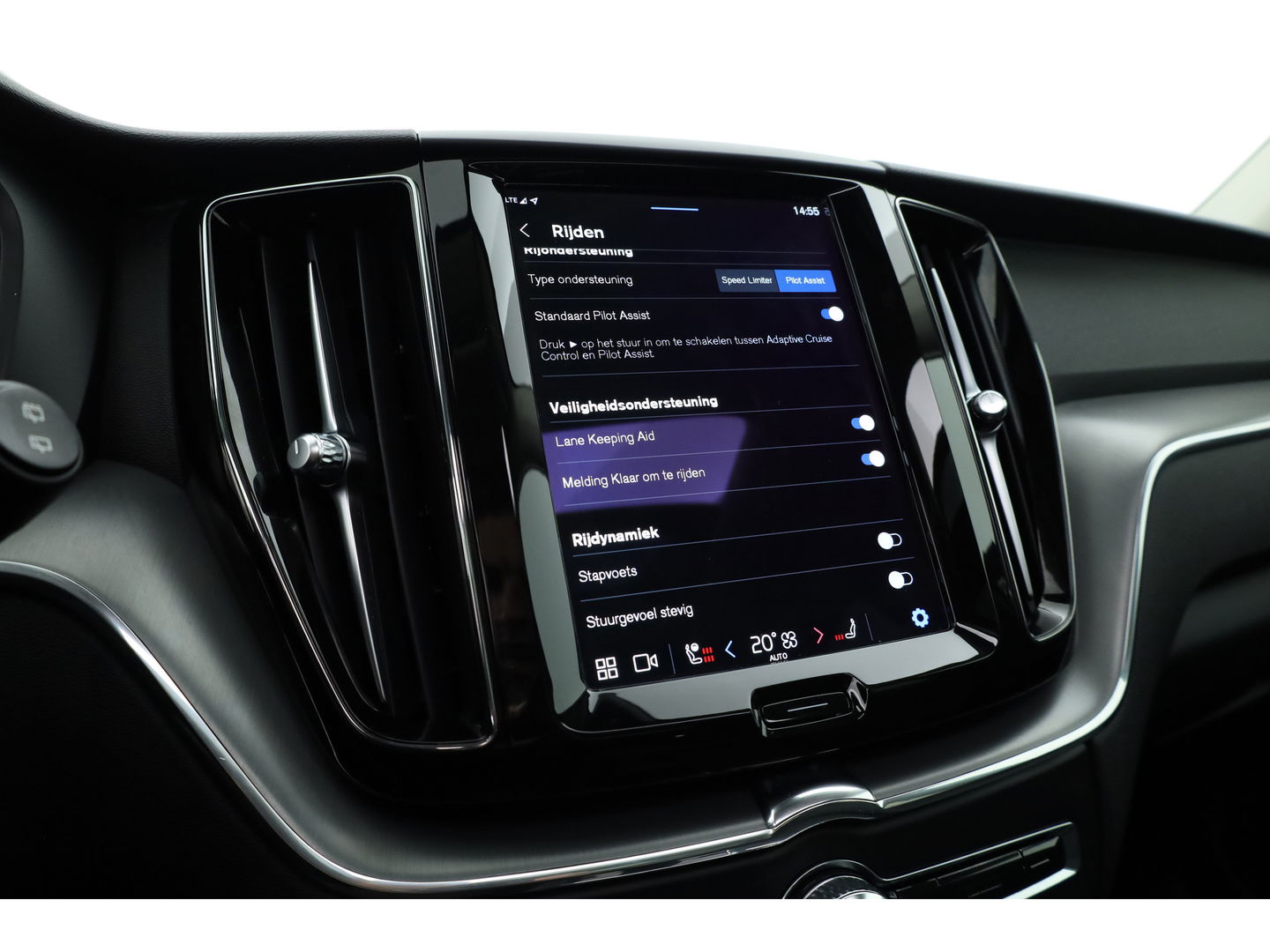 Volvo XC60 2.0 T6 Plug-in hybrid AWD Core Bright | Long Range | Pano | ACC | Blis | Stoel + stuurverw. |