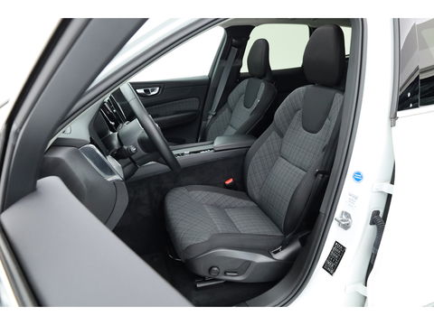 Volvo XC60 2.0 T6 Plug-in hybrid AWD Core Bright | Long Range | Pano | ACC | Blis | Stoel + stuurverw. |