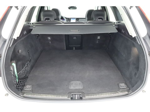 Volvo XC60 2.0 T6 Plug-in hybrid AWD Core Bright | Long Range | Pano | ACC | Blis | Stoel + stuurverw. |