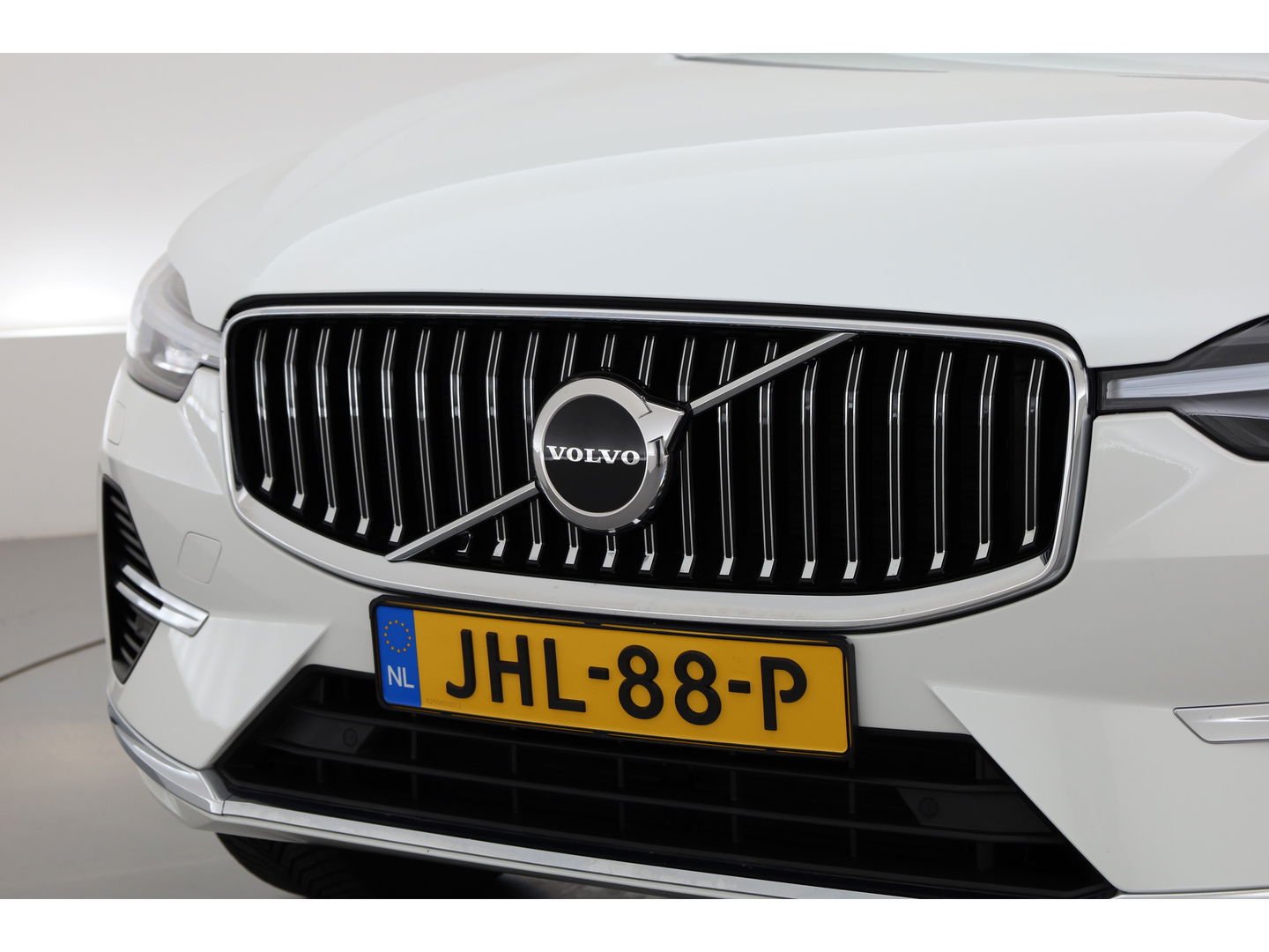 Volvo XC60 2.0 T6 Plug-in hybrid AWD Core Bright | Long Range | Pano | ACC | Blis | Stoel + stuurverw. |