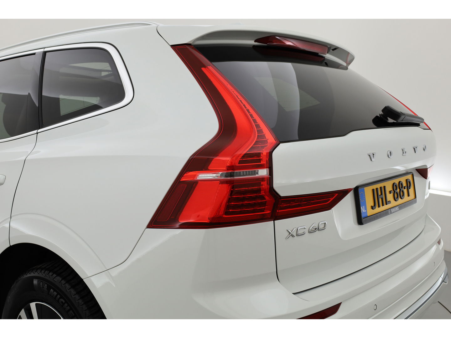 Volvo XC60 2.0 T6 Plug-in hybrid AWD Core Bright | Long Range | Pano | ACC | Blis | Stoel + stuurverw. |