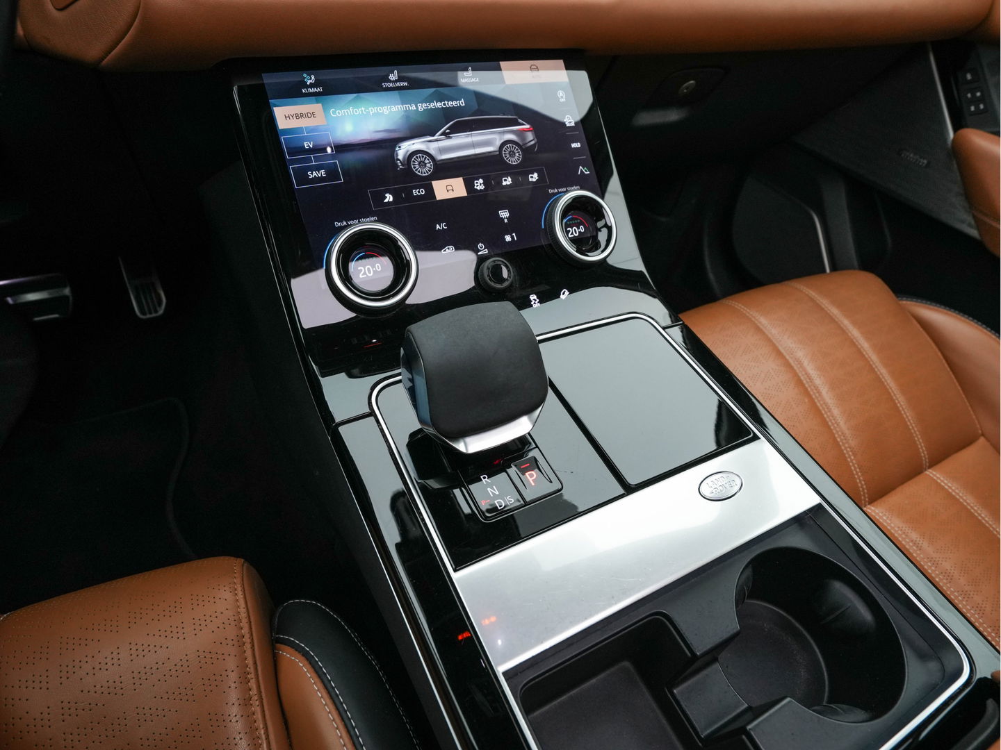 Land Rover Range Rover Velar 2.0 P400e R-Dynamic HSE Plug-In (INCL-BTW) *PANO | LUXURY-LEATHER | ADAPTIVE-CRUISE | FULL-LED | BLIND-SPOT | MEMORY-PACK | MERIDIAN-SOUND | HEATED-COMFORTSEATS | DIGI-COCKPIT | CAMERA | KEYLESS | DAB+ | SHIFT-PADDLES | ...