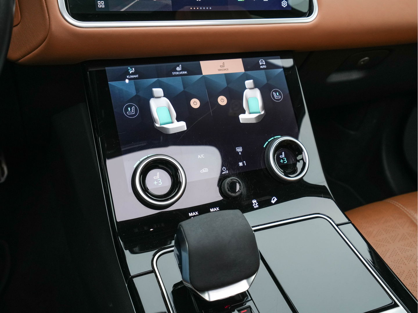 Land Rover Range Rover Velar 2.0 P400e R-Dynamic HSE Plug-In (INCL-BTW) *PANO | LUXURY-LEATHER | ADAPTIVE-CRUISE | FULL-LED | BLIND-SPOT | MEMORY-PACK | MERIDIAN-SOUND | HEATED-COMFORTSEATS | DIGI-COCKPIT | CAMERA | KEYLESS | DAB+ | SHIFT-PADDLES | ...