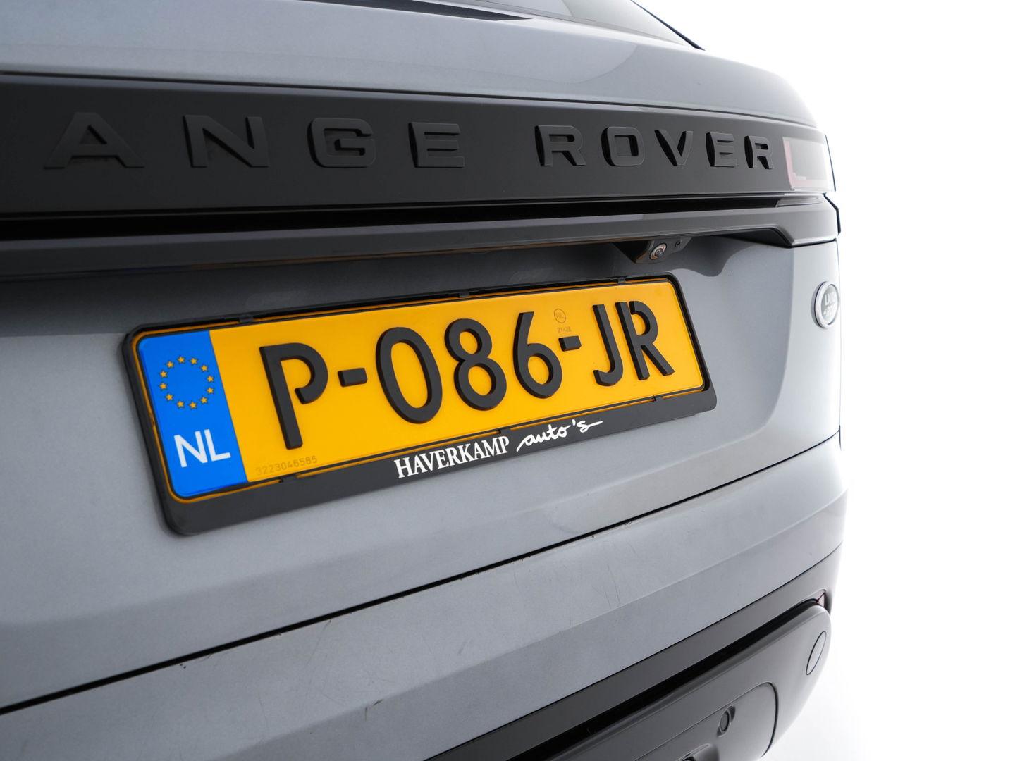 Land Rover Range Rover Velar 2.0 P400e R-Dynamic HSE Plug-In (INCL-BTW) *PANO | LUXURY-LEATHER | ADAPTIVE-CRUISE | FULL-LED | BLIND-SPOT | MEMORY-PACK | MERIDIAN-SOUND | HEATED-COMFORTSEATS | DIGI-COCKPIT | CAMERA | KEYLESS | DAB+ | SHIFT-PADDLES | ...