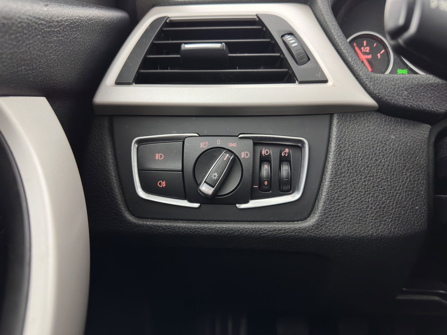 BMW 3 Serie Touring 316d High Executive *FULL-LEATHER | NAVI-FULLMAP | HEATED-COMFORTSEATS | AIRCO | CRUISE | PDC | 17''ALU*