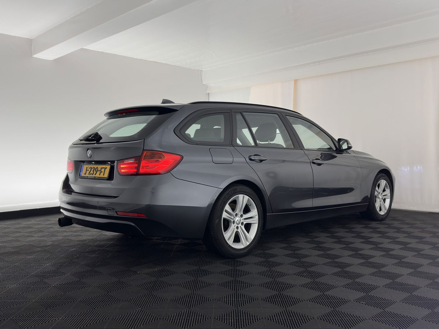 BMW 3 Serie Touring 316d High Executive *FULL-LEATHER | NAVI-FULLMAP | HEATED-COMFORTSEATS | AIRCO | CRUISE | PDC | 17''ALU*