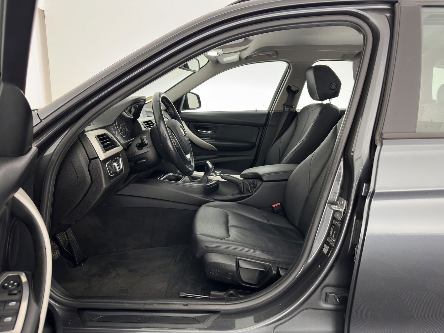 BMW 3 Serie Touring 316d High Executive *FULL-LEATHER | NAVI-FULLMAP | HEATED-COMFORTSEATS | AIRCO | CRUISE | PDC | 17''ALU*