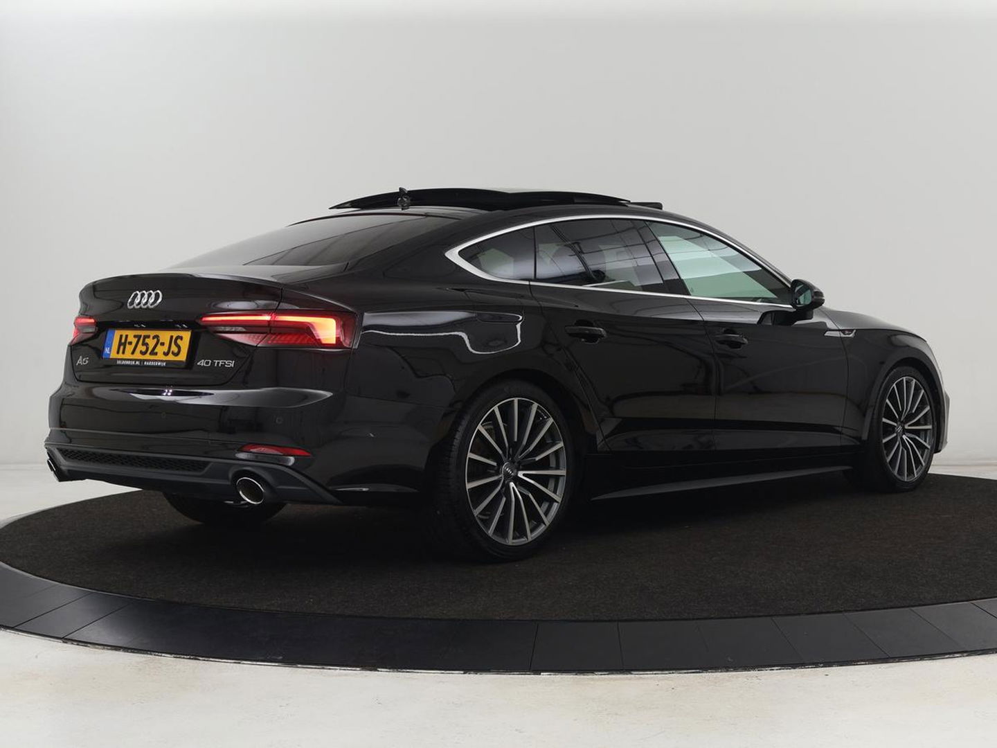 Audi A5 40 TFSI Sport S-line Edition | 80.600km NAP | Panoramadak | Stoelverwarming | Half leder | Sportstoelen | Navigatie | Full LED | Climate control | Sportstuur | Parkeerhulp