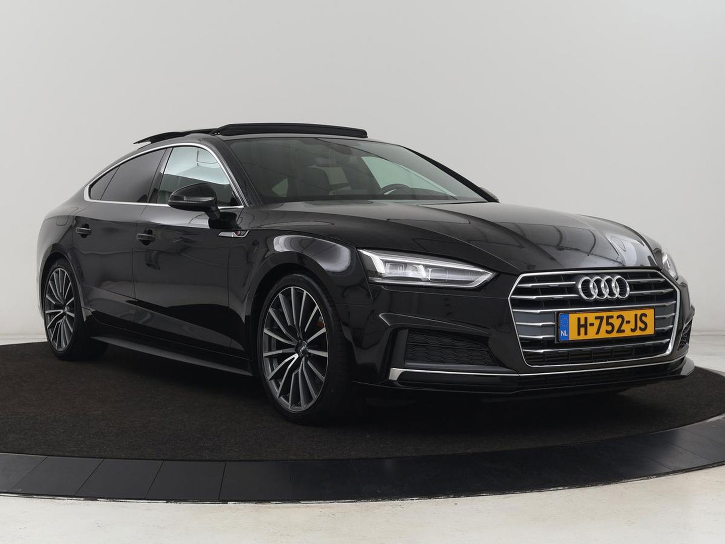 Audi A5 40 TFSI Sport S-line Edition | 80.600km NAP | Panoramadak | Stoelverwarming | Half leder | Sportstoelen | Navigatie | Full LED | Climate control | Sportstuur | Parkeerhulp