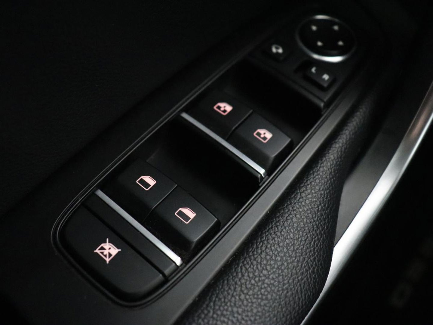 Kia Ceed 1.6 GDI PHEV DynamicLine | Carplay | Camera | Navigatie | Keyless | Climate control | Cruise control | Full LED | Parkeerhulp | Plug In