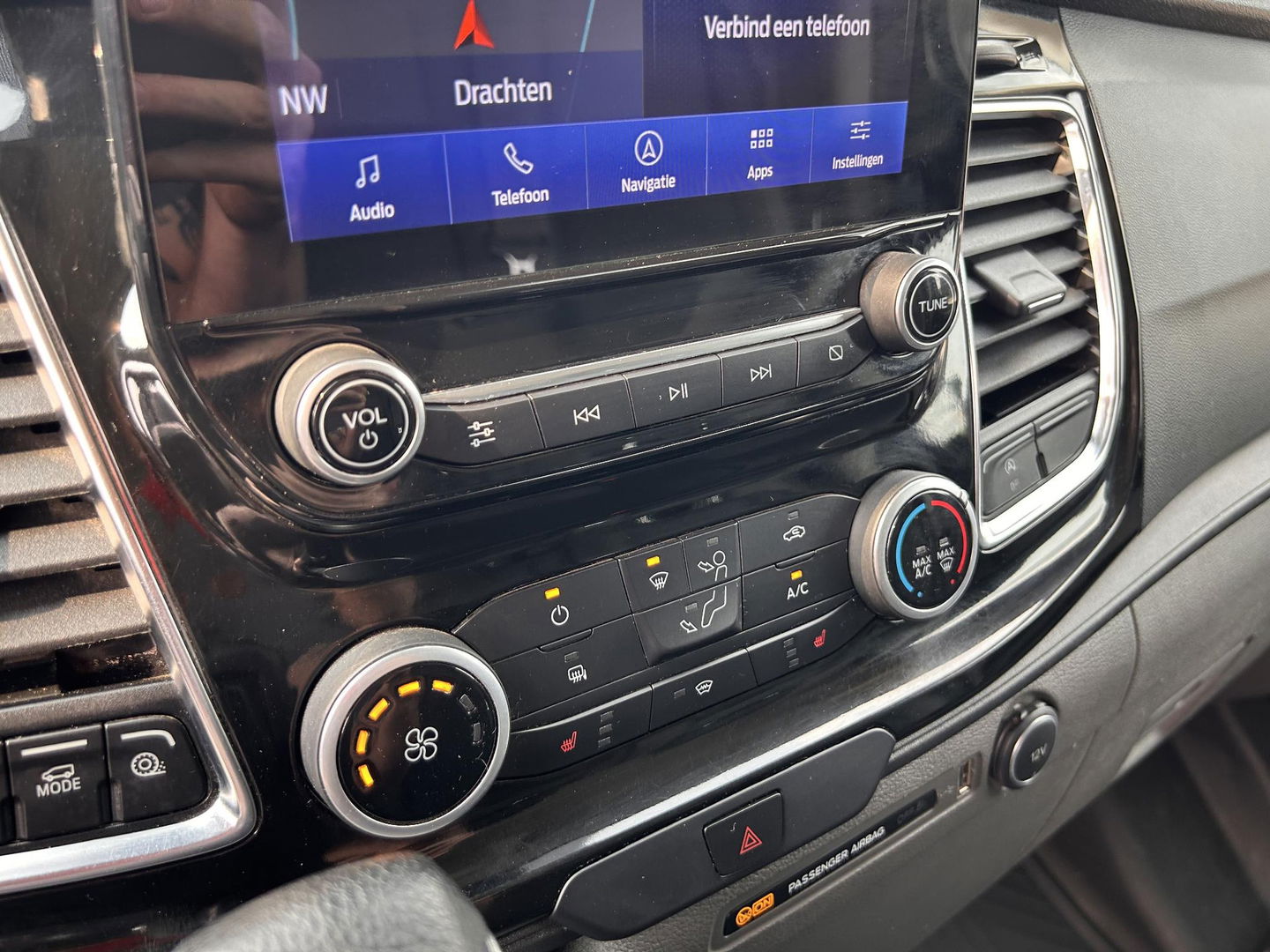 Ford Transit Custom Sport 2.0 185PK L2H1 320 | MARGE | BOMVOL | LED | STOELVERWARMING | CARPLAY | AUTOMAAT