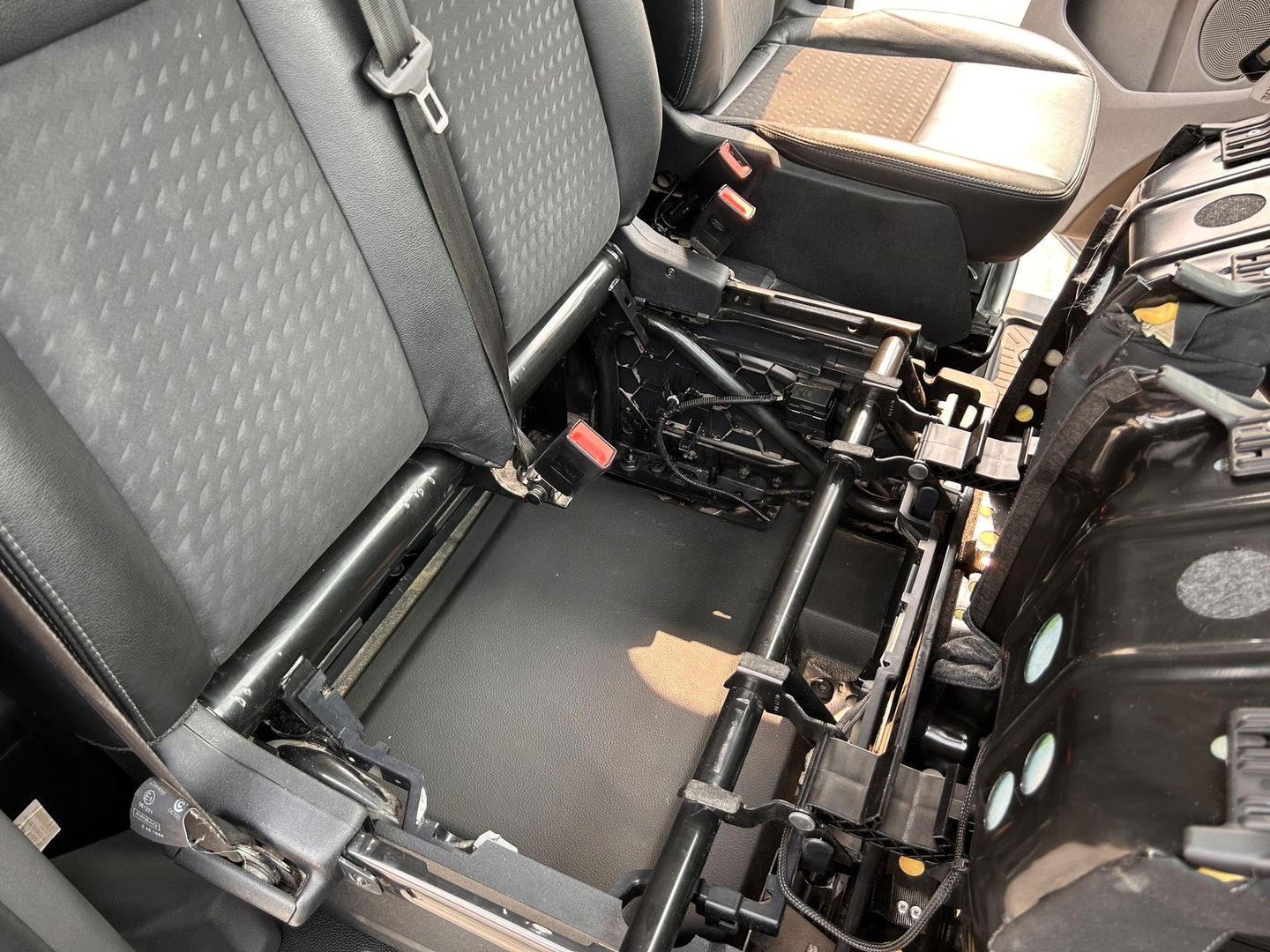 Ford Transit Custom Sport 2.0 185PK L2H1 320 | MARGE | BOMVOL | LED | STOELVERWARMING | CARPLAY | AUTOMAAT